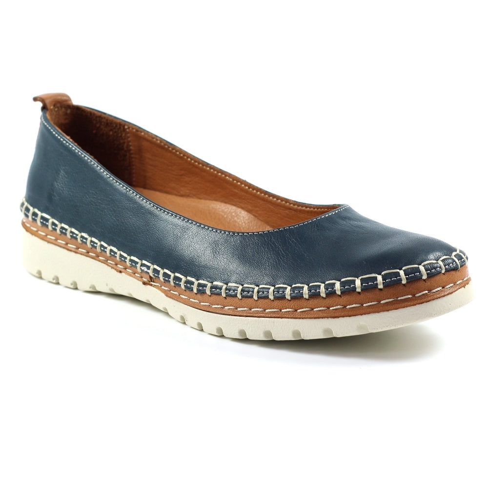 Lunar Dove Women's Slip On Leather Pump Navy