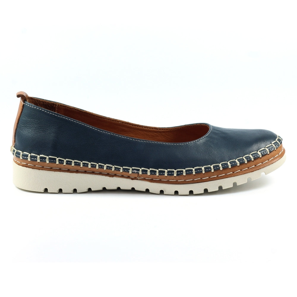 Lunar Dove Women's Slip On Leather Pump Navy