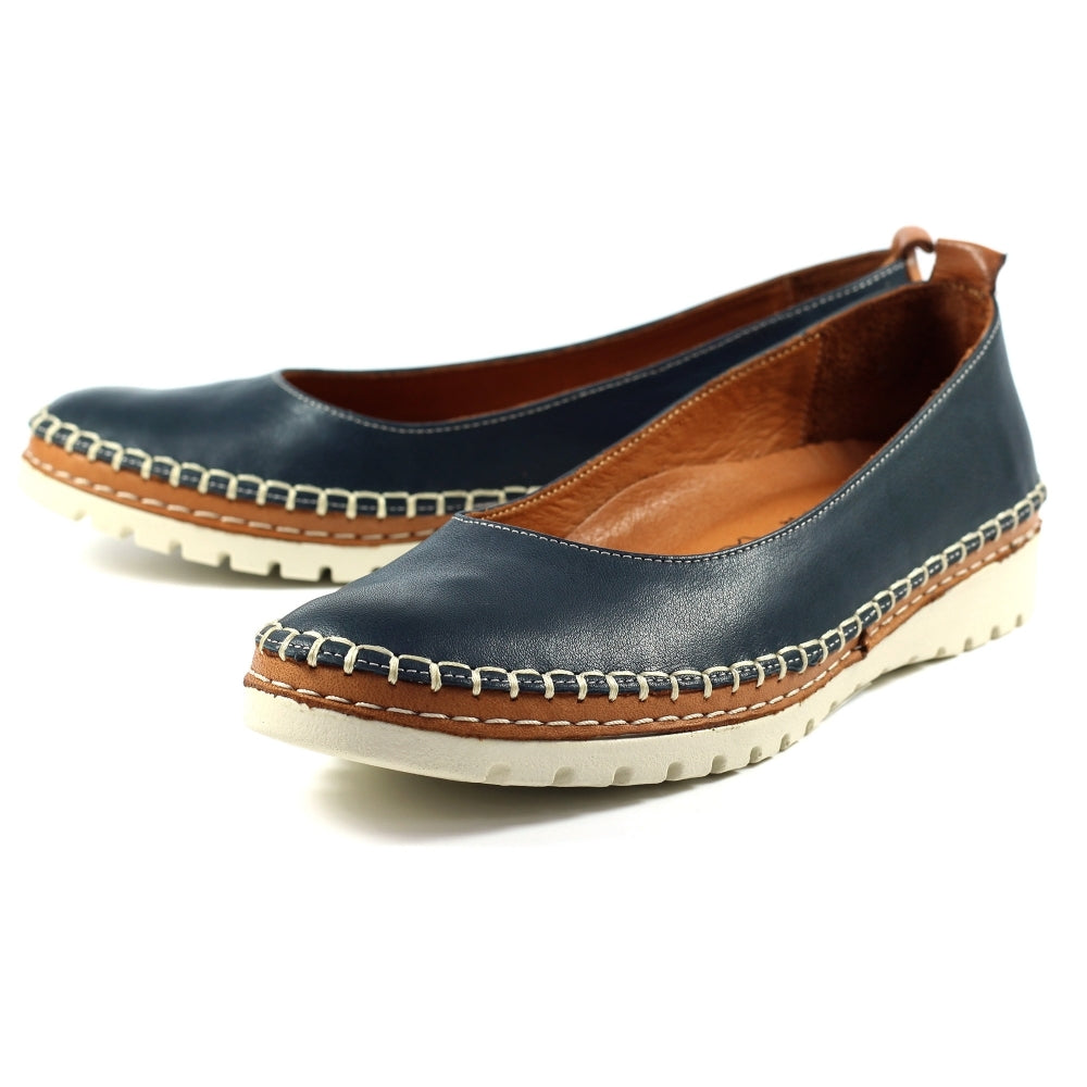 Lunar Dove Women's Slip On Leather Pump Navy
